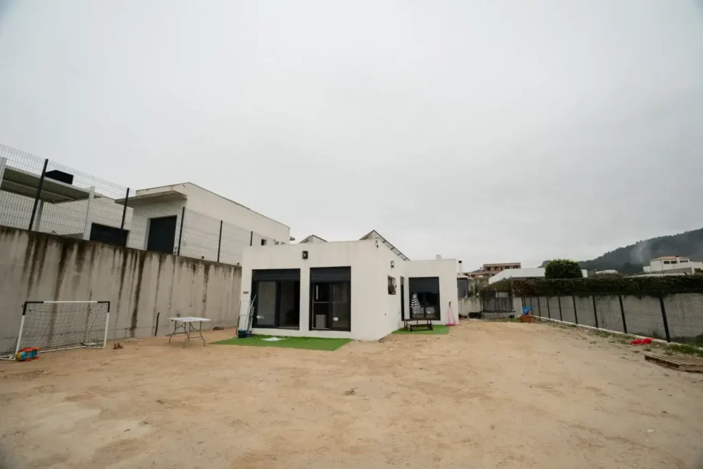 Menorca de Dos Días Container - 75 m2 - casa industrializada